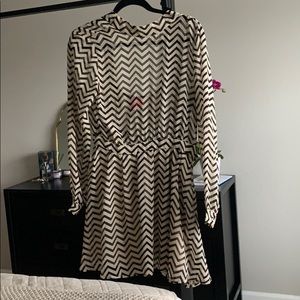 White and black chevron print dress